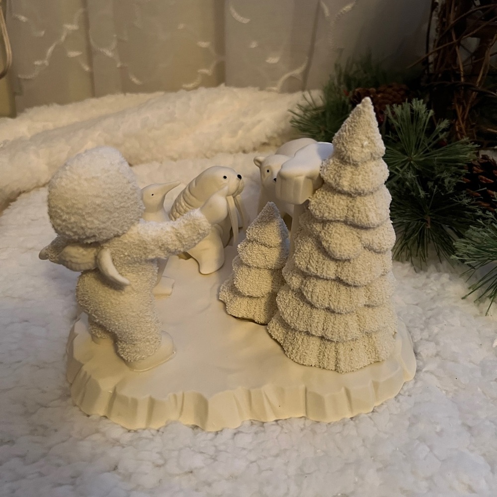 Department 56 "This Is Where We Live" Snowbabies figurine, item number 68055 - Picture 3 of 6